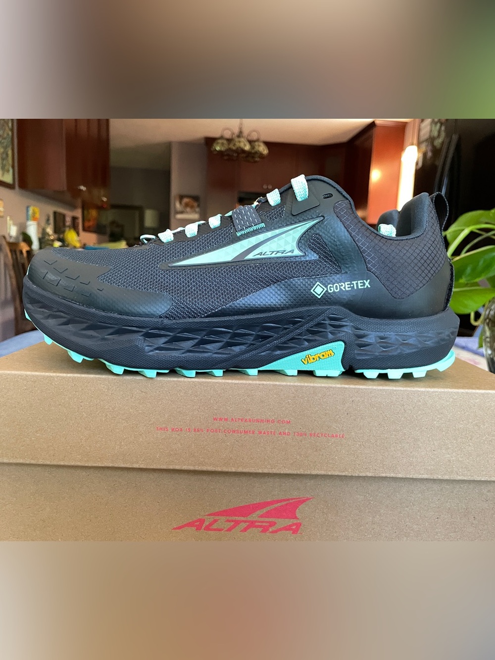 Altra Timp 5 GTX Black 9.5 NIB - Picture 5 of 9